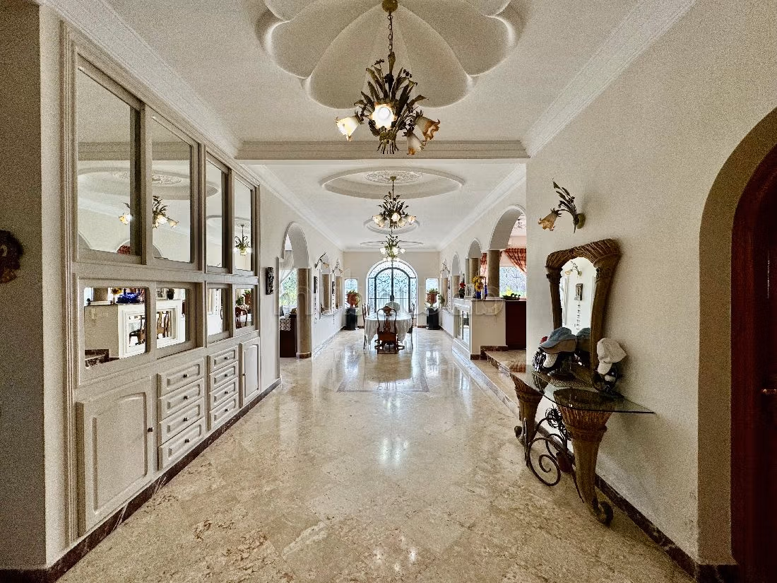 منزل رائع للبيع ببوسكورة. 10 قطع. مسبح ، مكيف هواء. 