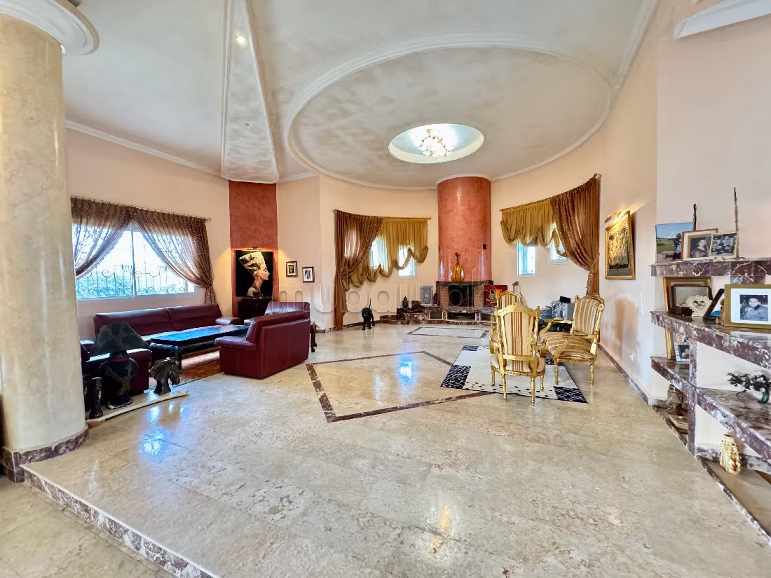 منزل رائع للبيع ببوسكورة. 10 قطع. مسبح ، مكيف هواء. 