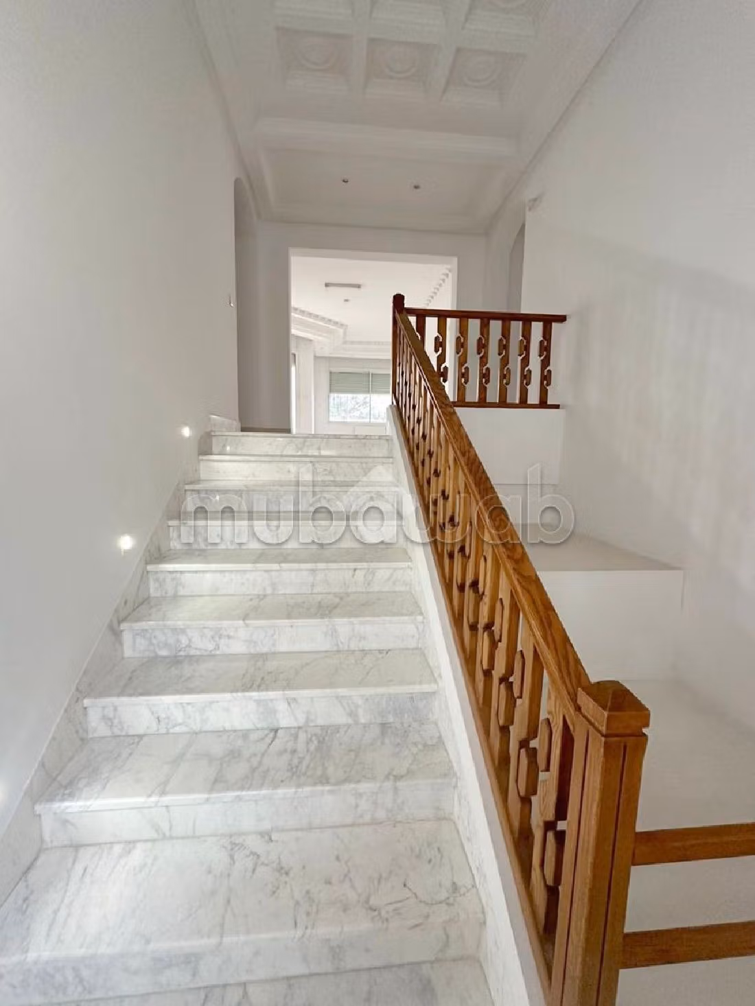 Fabulous villa for rent in Les Berges Du Lac 2. Total area 280 m². Cellar, Large terrace