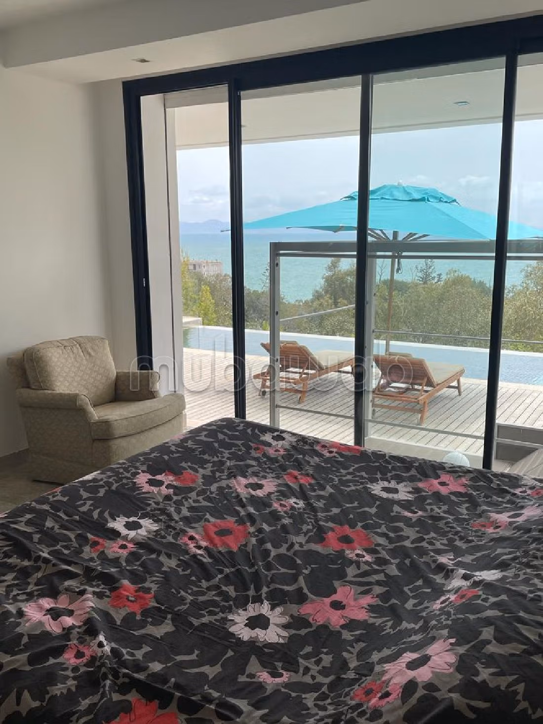 Villa avec piscine et vue imprenable sur la mer
