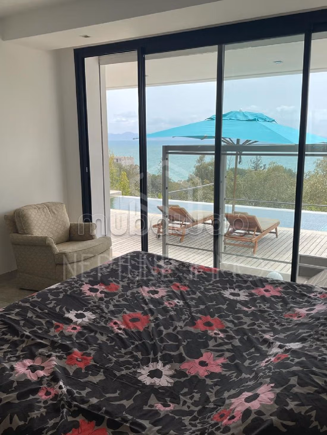 Villa avec piscine et vue imprenable sur la mer