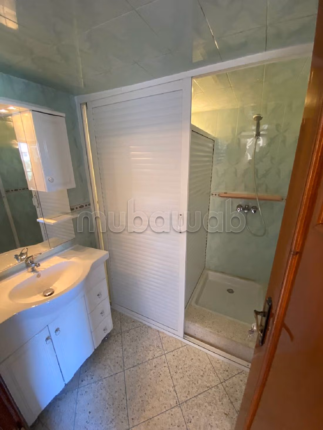 منزل ممتاز للبيع ب المحاربين القدامى. 14 قطع. صالون مغربي تقليدي ، إقامة آمنة