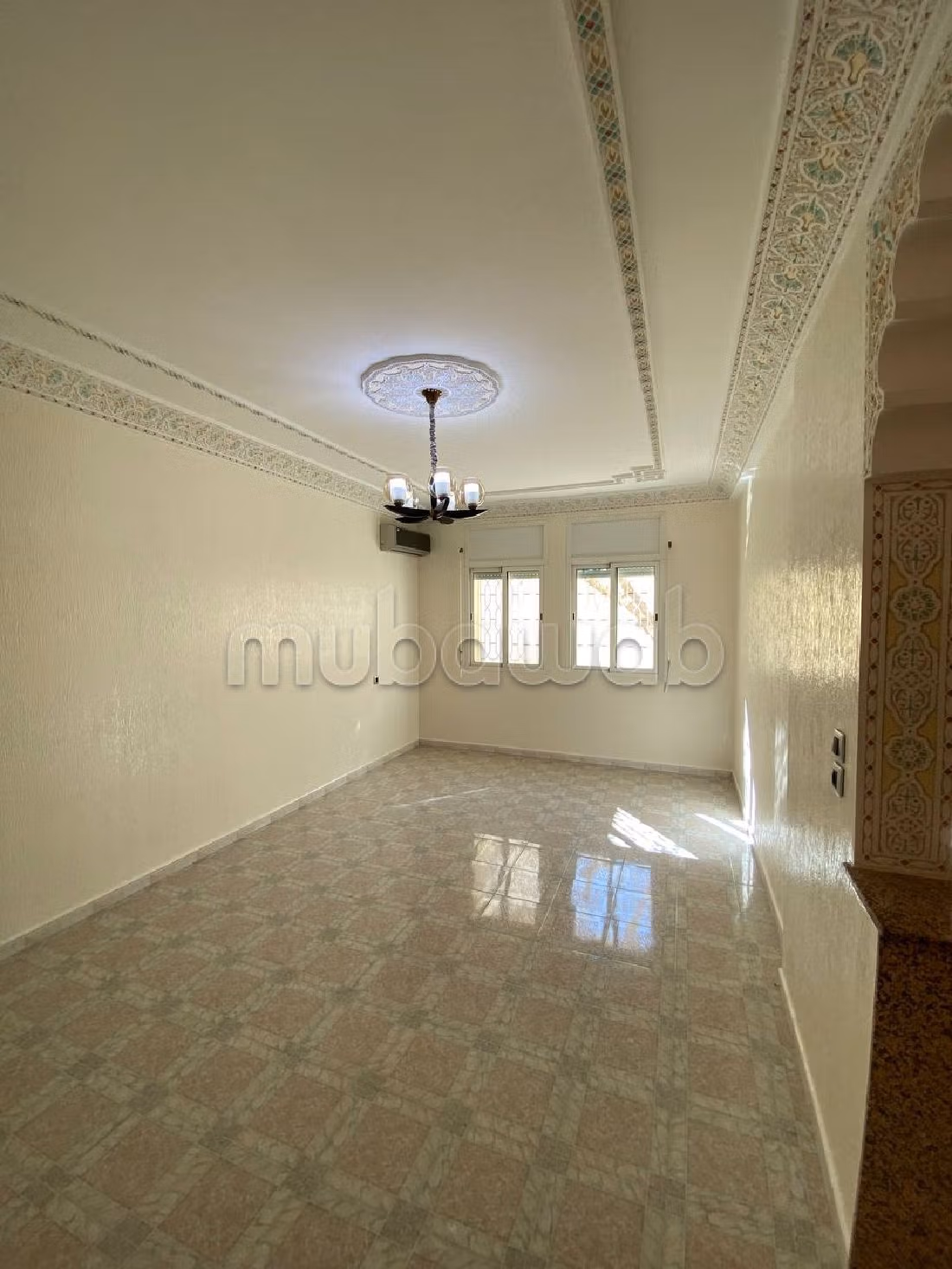 منزل ممتاز للبيع ب المحاربين القدامى. 14 قطع. صالون مغربي تقليدي ، إقامة آمنة