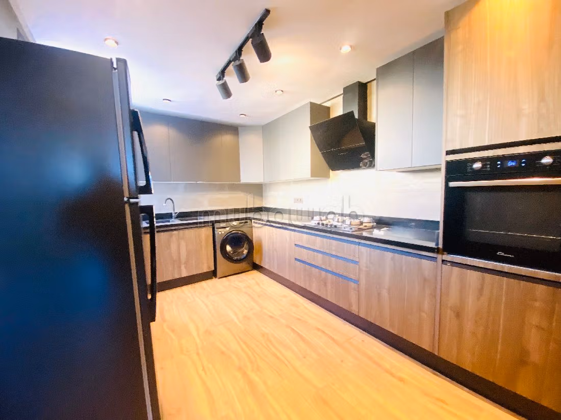 شقة للإيجار -بحي السلام -السيال. 4 قطع كبيرة. مفروشة. 