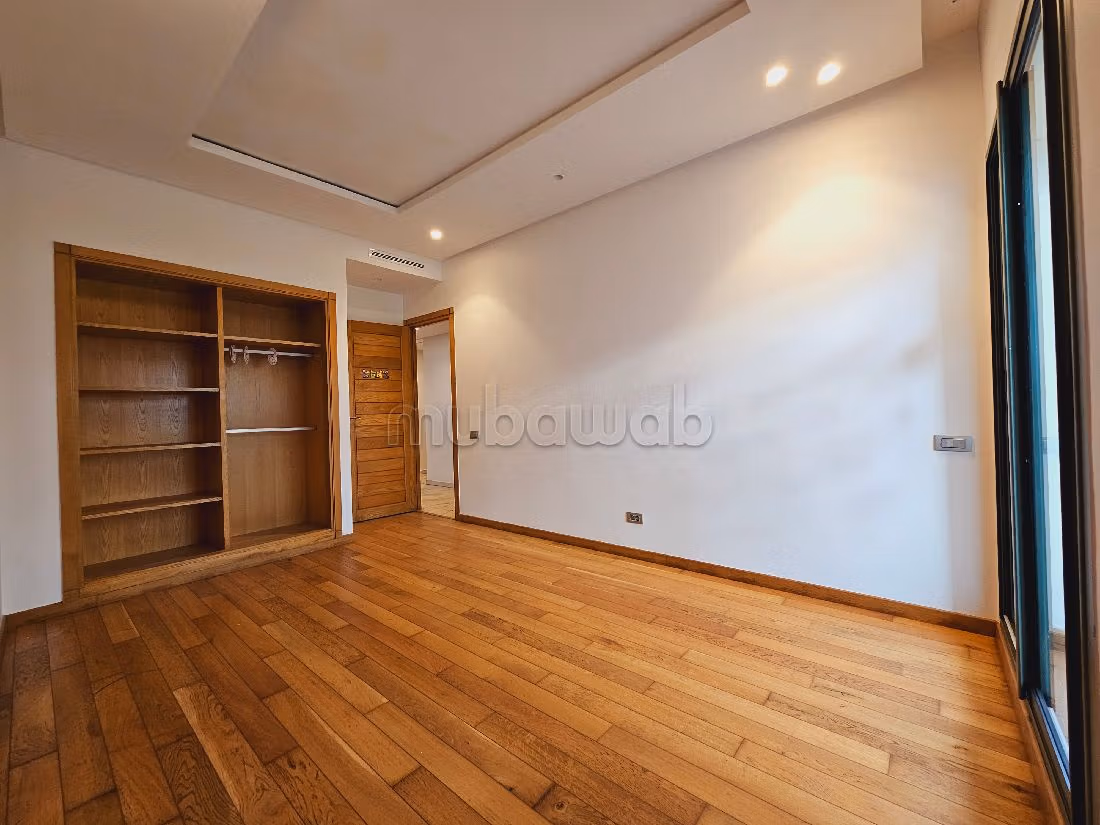 Appartement à Vendre de 269.0 m² à Casablanca, Mandarouna