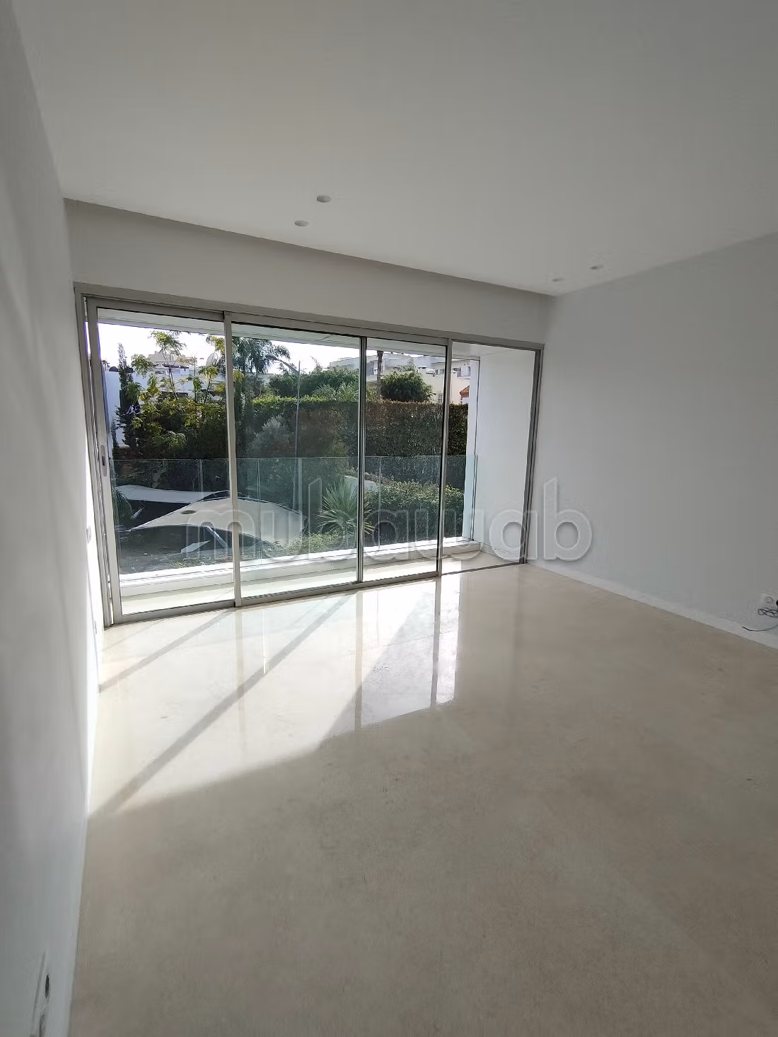 Casa de lujo en alquiler en Les princesses. 3 hermosas habitaciones. Piscina y aire condicionado. 