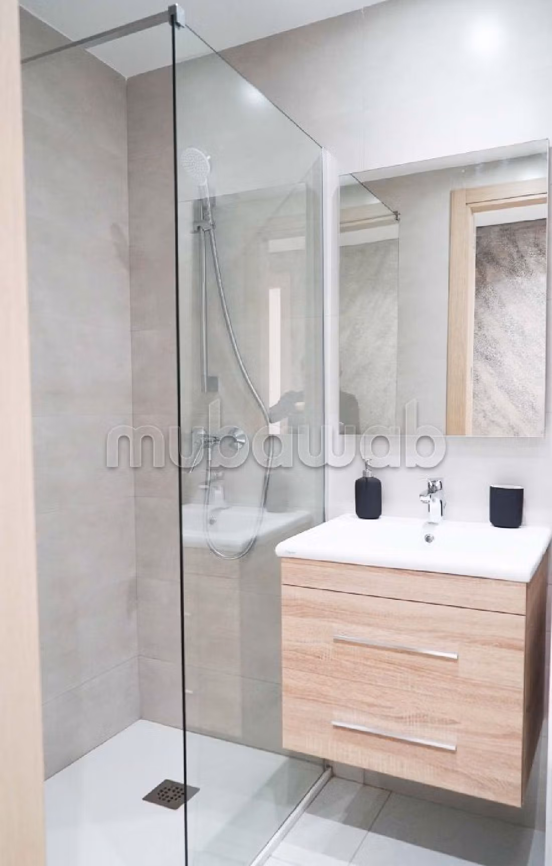 Appartamento in vendita a Tanja Balia. 3 ampi locali. Giardino e terrazzo.