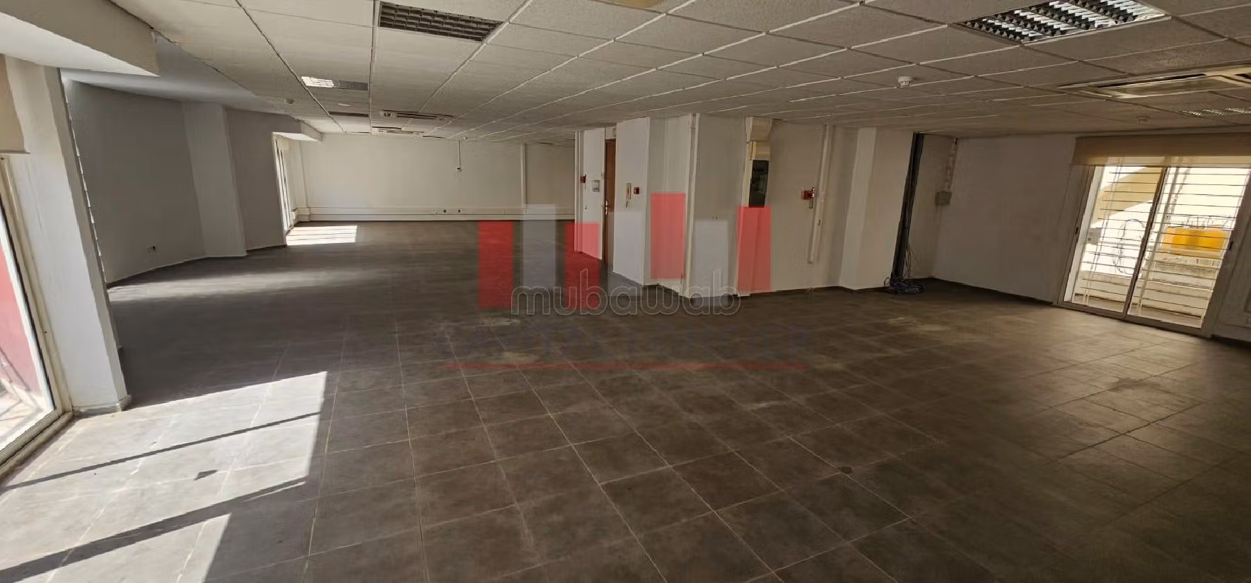 Alquiler de inmuebles en Port. Superficie 1800 m². 