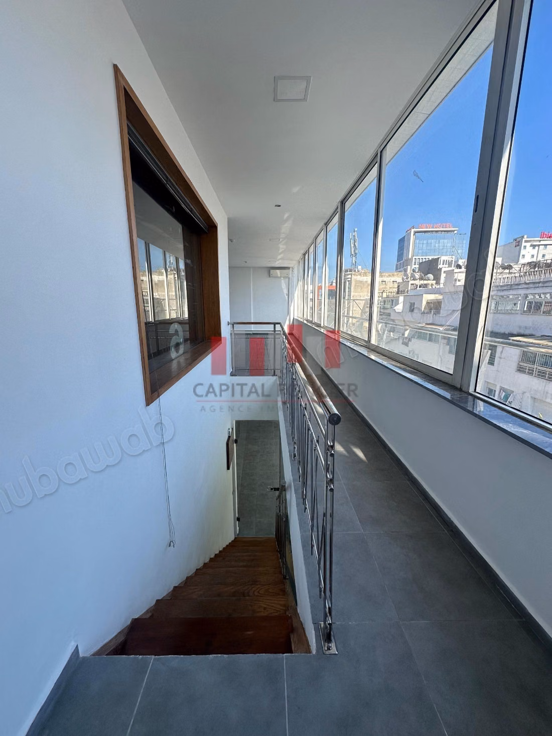 Building for professional use of 1800 m² of usable space for rent in the heart of Abdelmoumen neighborhood, adjacent to the tram