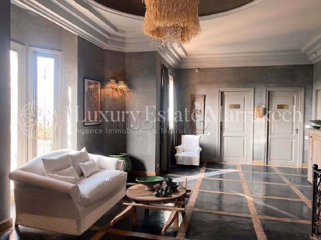 Magnífica villa en venta en Route de l'Ourika. Dimensión 1000 m². Bien amueblado. 