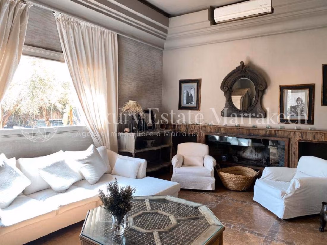 Magnífica villa en venta en Route de l'Ourika. Dimensión 1000 m². Bien amueblado. 