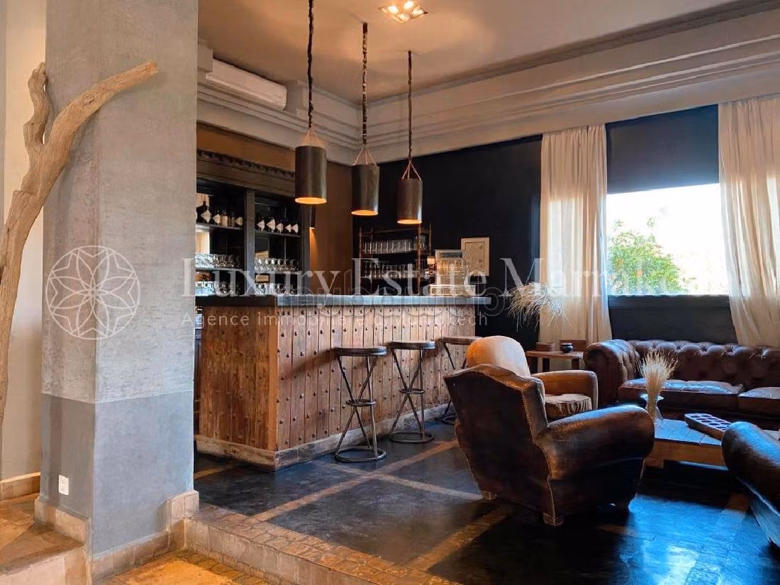 Magnífica villa en venta en Route de l'Ourika. Dimensión 1000 m². Bien amueblado. 