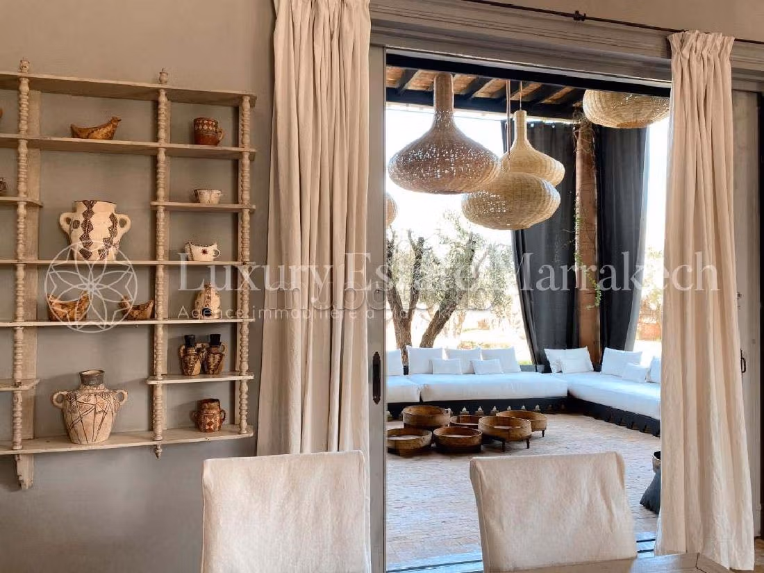 Magnífica villa en venta en Route de l'Ourika. Dimensión 1000 m². Bien amueblado. 