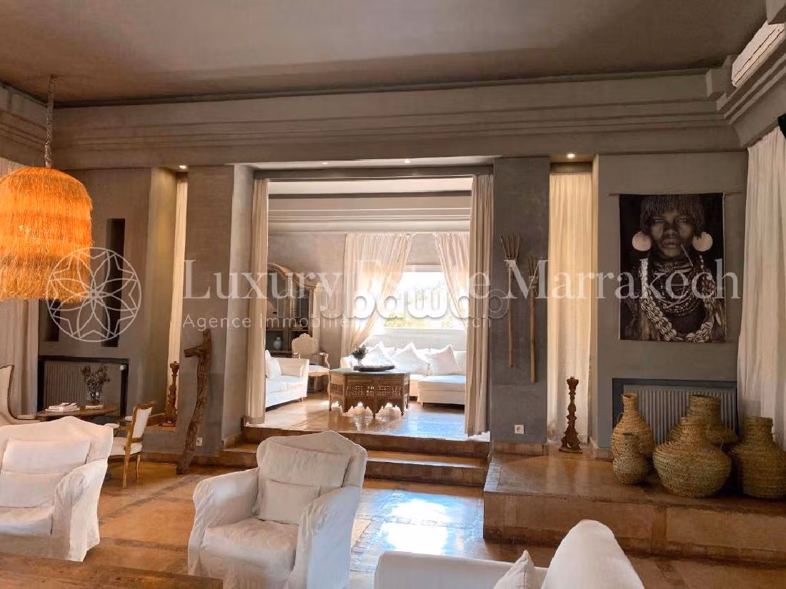 Magnífica villa en venta en Route de l'Ourika. Dimensión 1000 m². Bien amueblado. 