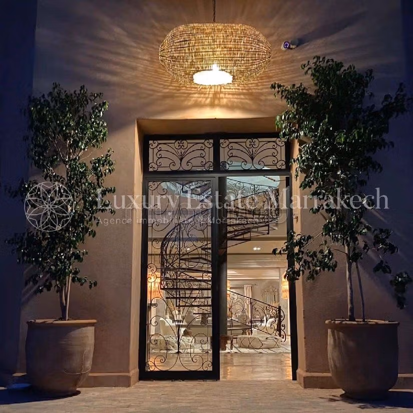 Magnífica villa en venta en Route de l'Ourika. Dimensión 1000 m². Bien amueblado. 