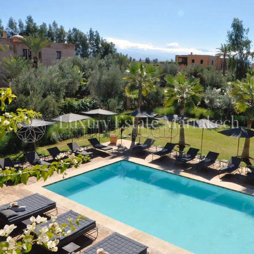 Magnífica villa en venta en Route de l'Ourika. Dimensión 1000 m². Bien amueblado. 