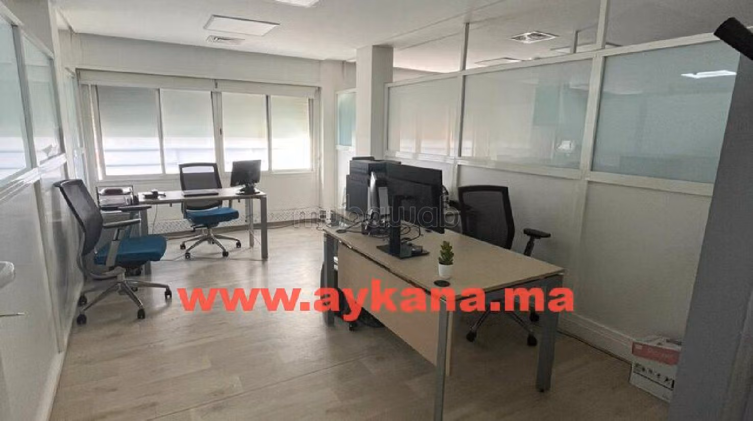 Nu kopen: kantoorruimte in Hassan - Centre Ville. Oppervlakte 920 m². 