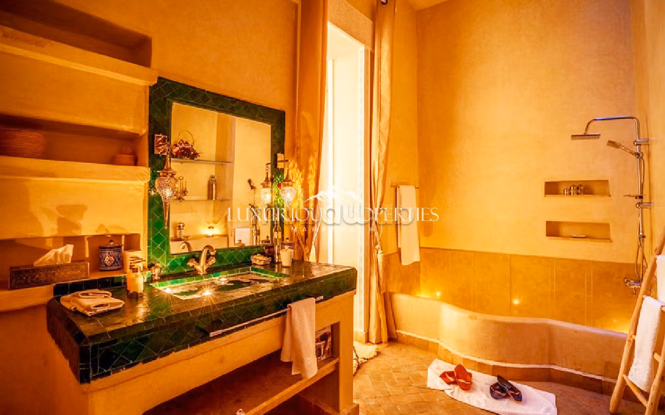 Riad De Charme À Vendre – 7 Chambres – Médina, Mar