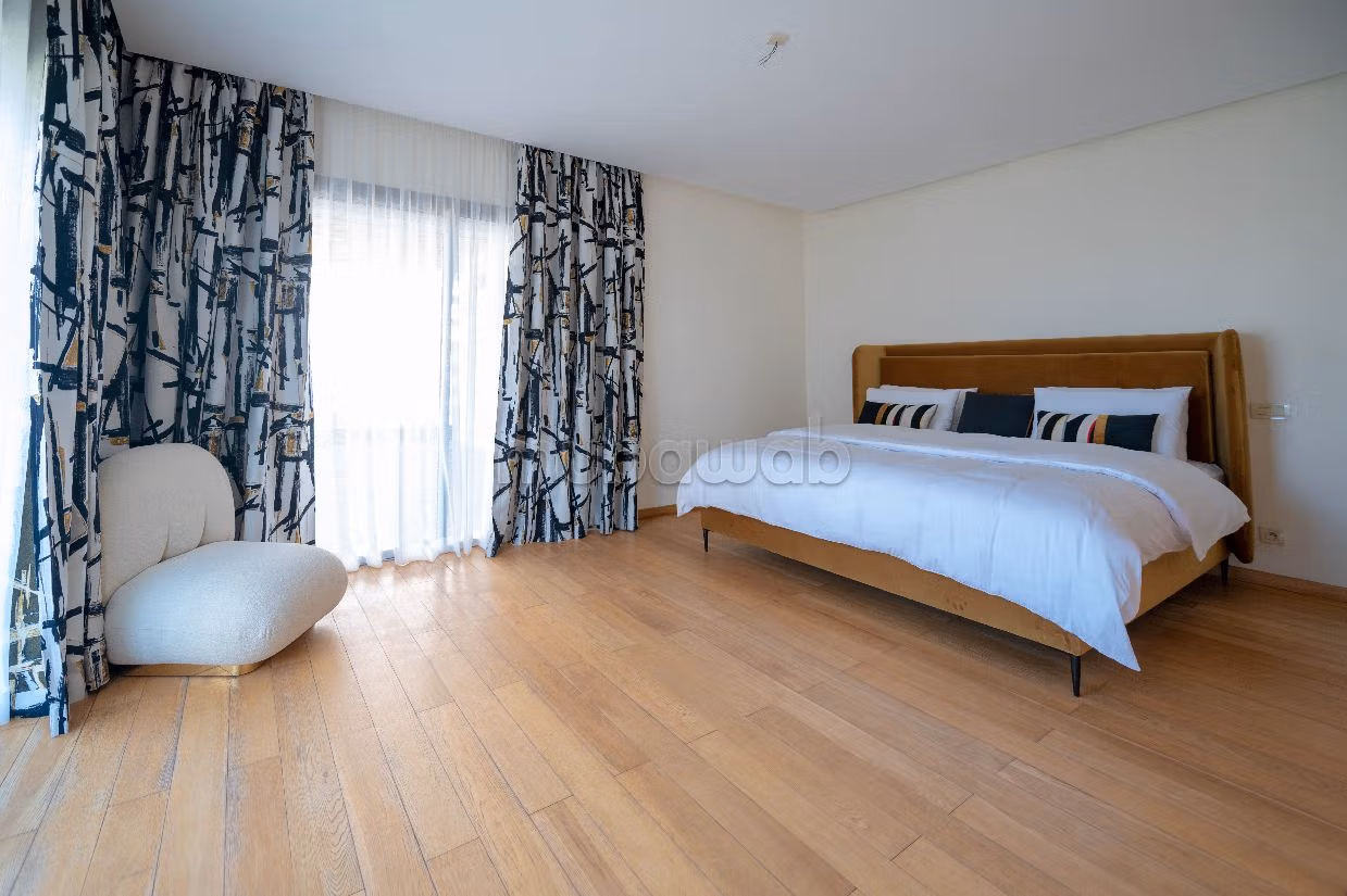Vendita di un bell'appartamento a Ain Diab. 3 camere da letto. Salone tradizionale marocchino e sistema di videosorveglianza. 