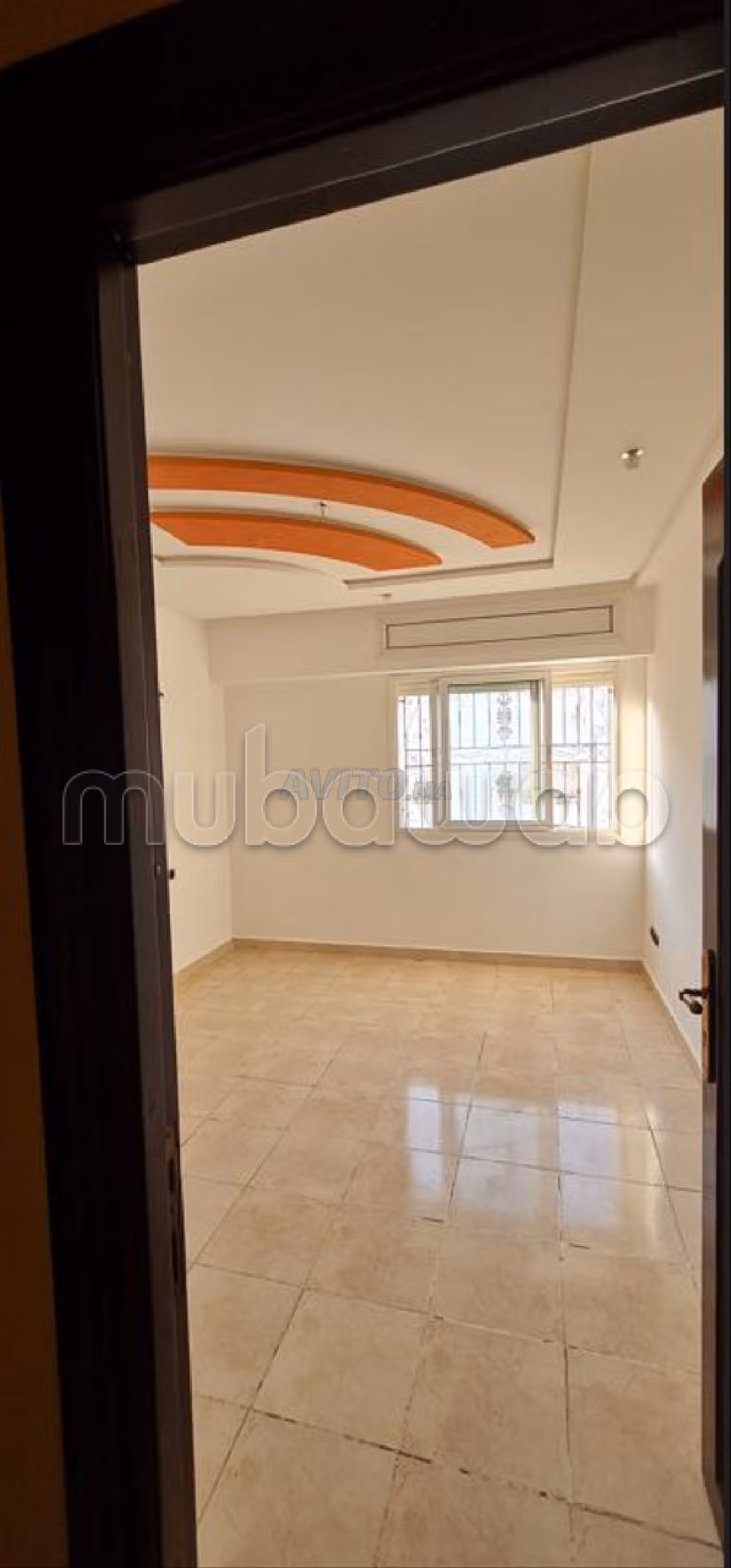 Te koop: appartementen in Ahlane. 4 Ruimtes. Satellietschotel en beveiligingssysteem