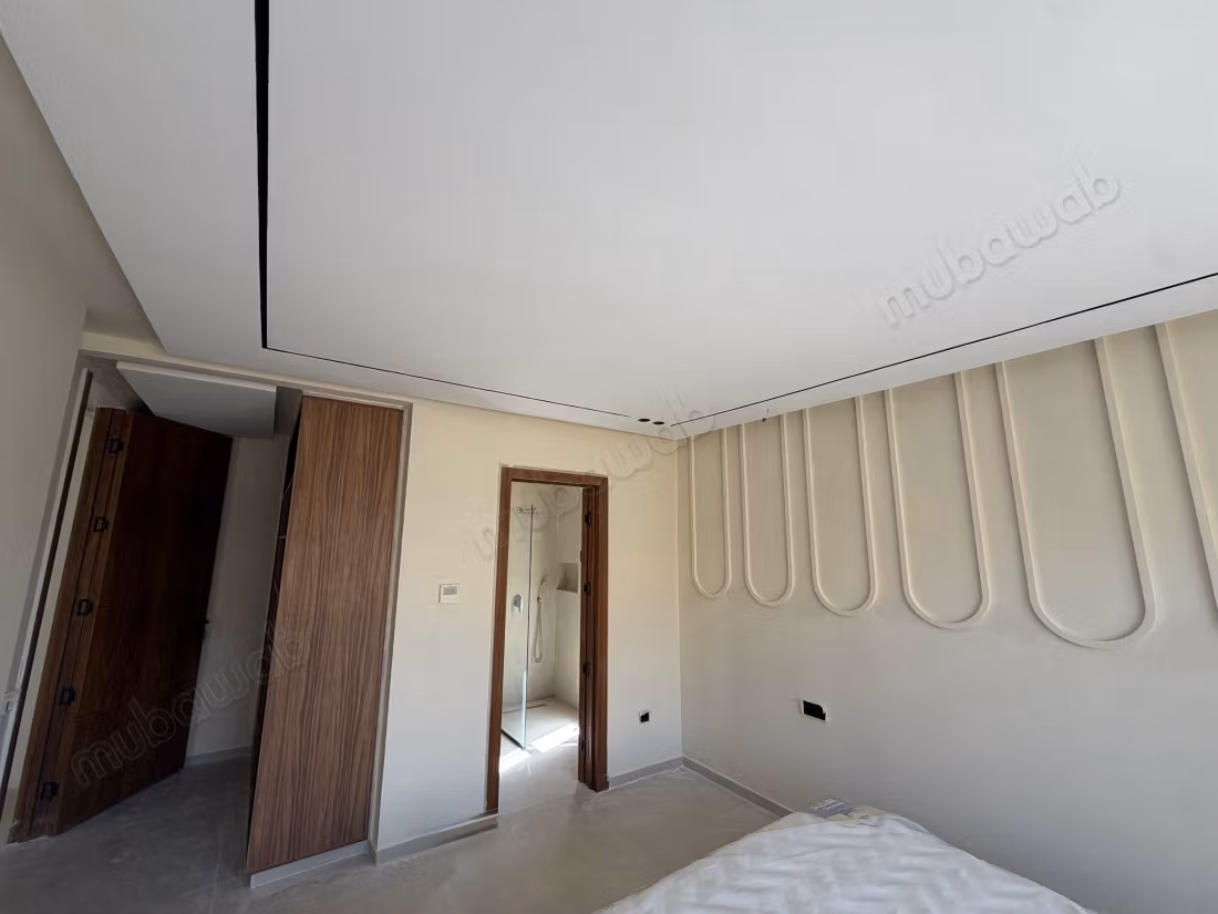 En vente excellente Villa moderne Neuve meublée de 3 vrais suites avec piscine privée dans une résidence fermée à 15 minutes du centre ville