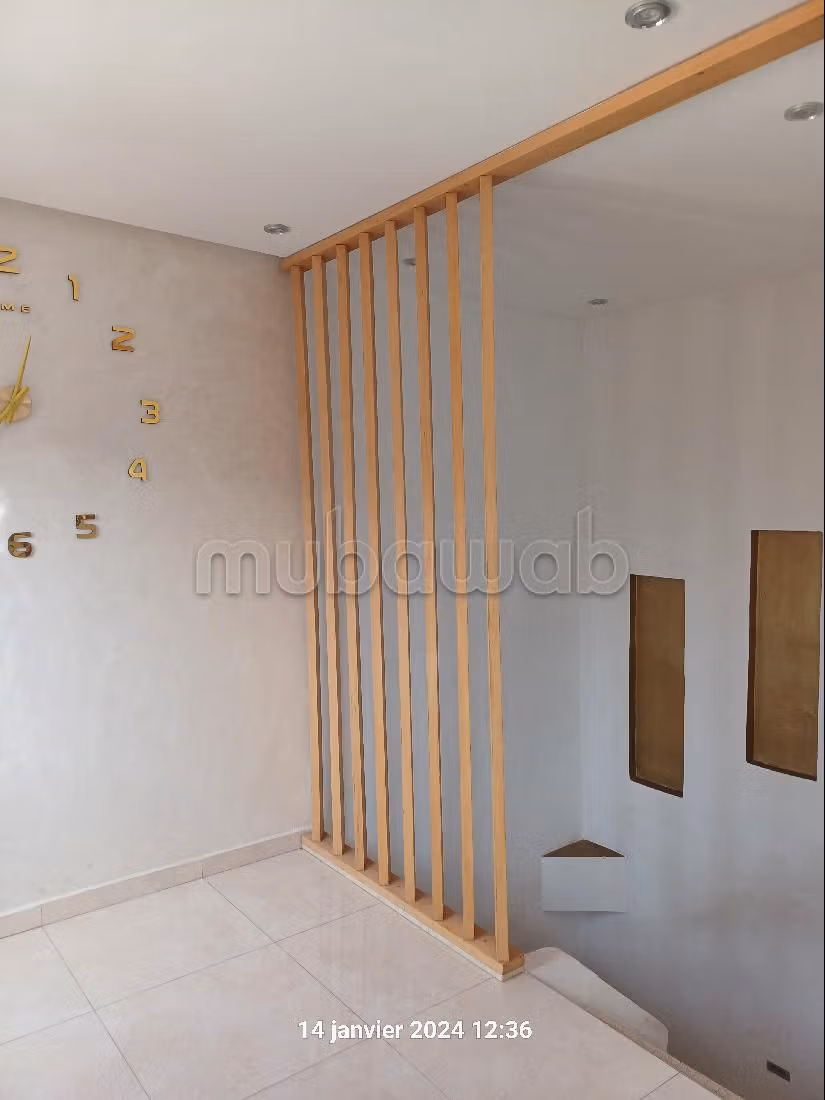 Splendida casa in vendita a Oulfa. 4 camere da letto. Soggiorno in stile europeo