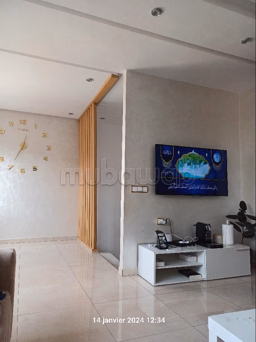 Splendida casa in vendita a Oulfa. 4 camere da letto. Soggiorno in stile europeo