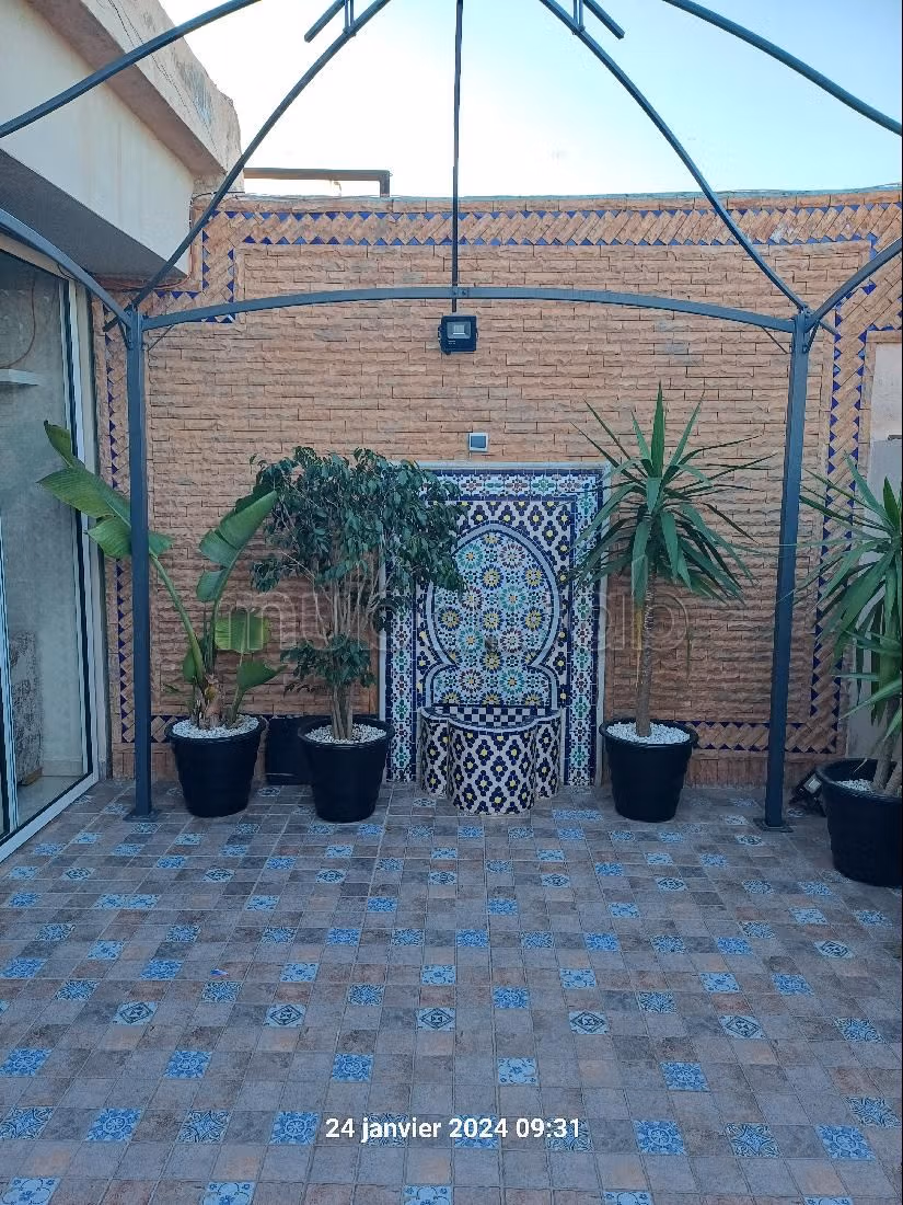 Splendida casa in vendita a Oulfa. 4 camere da letto. Soggiorno in stile europeo