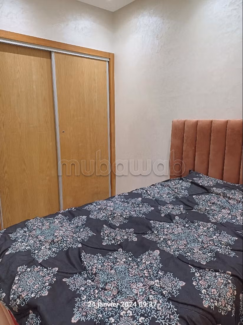 Splendida casa in vendita a Oulfa. 4 camere da letto. Soggiorno in stile europeo