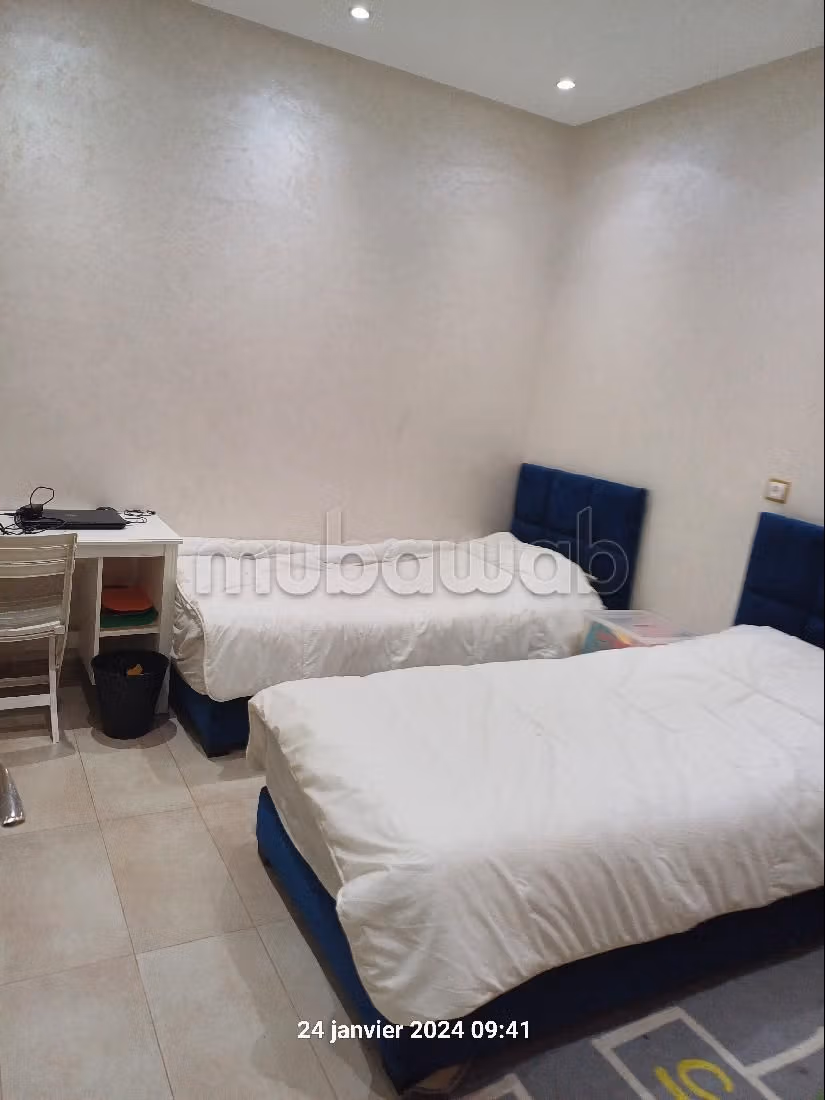 Splendida casa in vendita a Oulfa. 4 camere da letto. Soggiorno in stile europeo