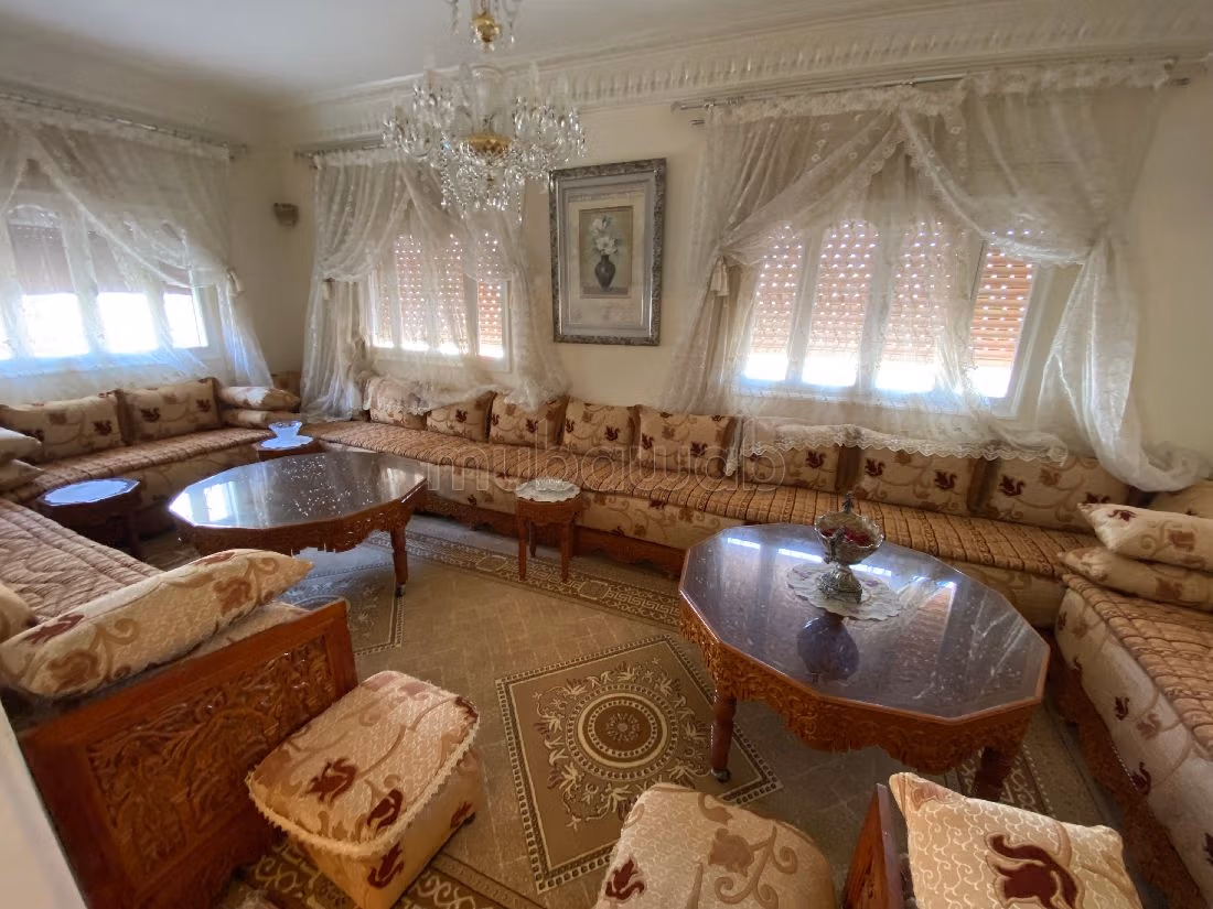 منزل جميل جدا للبيع ب بيل إر - فال فلوري. 7 غرف جميلة. شرفة مشرقة. 