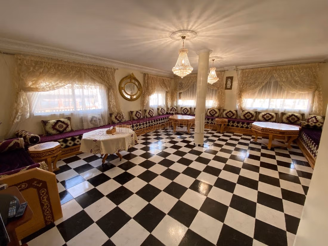 منزل جميل جدا للبيع ب بيل إر - فال فلوري. 7 غرف جميلة. شرفة مشرقة. 