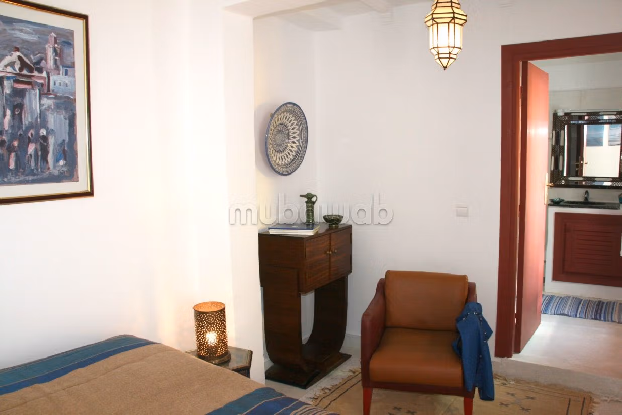 Casa en venta en Cité Portugaise. 4 hermosas habitaciones. Bien amueblado