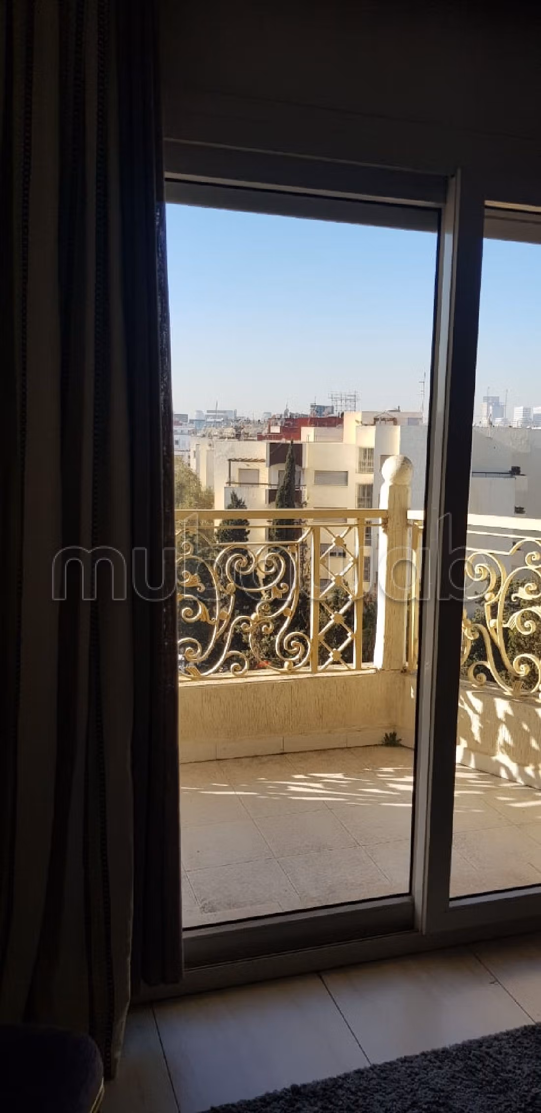 Piso en alquiler en Val Fleury. 2 hermosas habitaciones. Salón marroquí amueblado, residencia cerrada. 