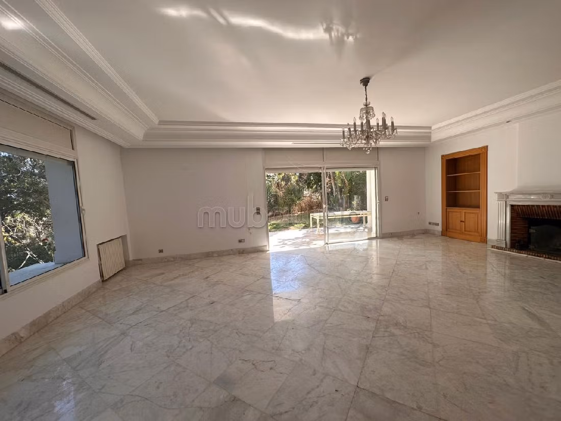 A louer magnifique villa á Carthage