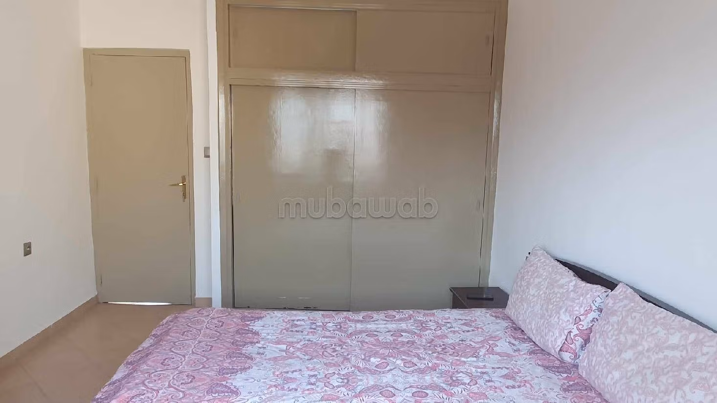Bonito piso en venta en Mers Sultan. 2 dormitorios. Con ascensor. 