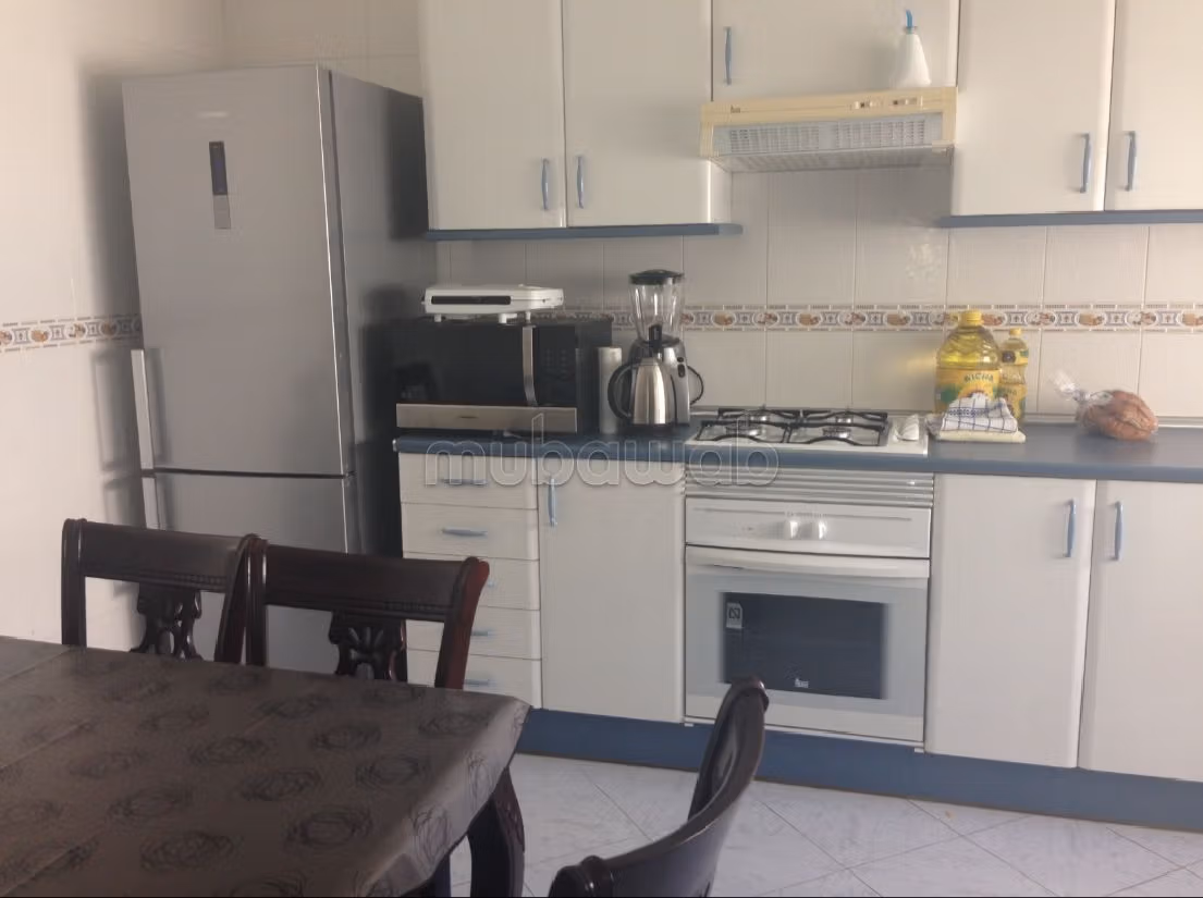 Bonito piso en venta en Castilla. Superficie 151 m². Mobiliario.