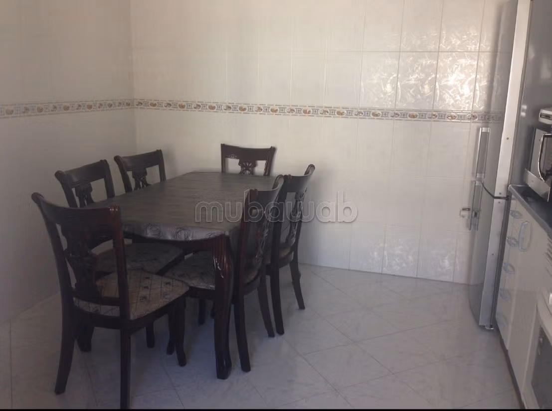 Bonito piso en venta en Castilla. Superficie 151 m². Mobiliario.