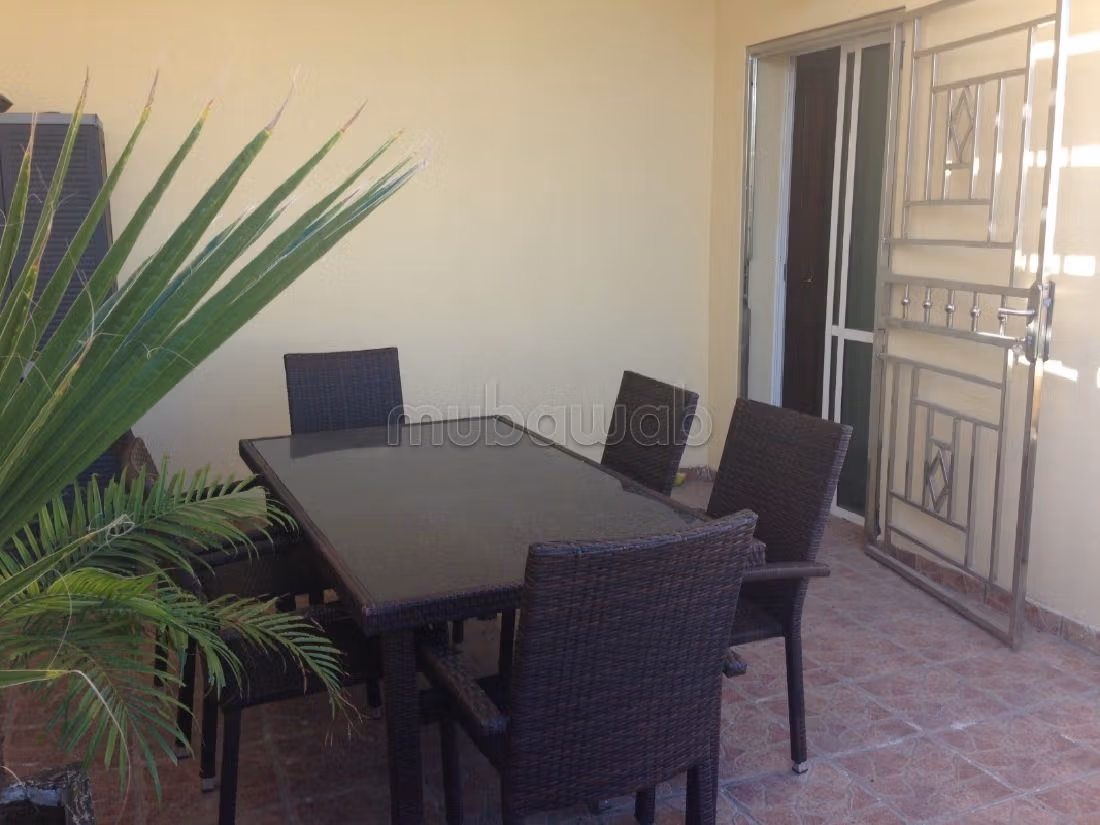 Bonito piso en venta en Castilla. Superficie 151 m². Mobiliario.