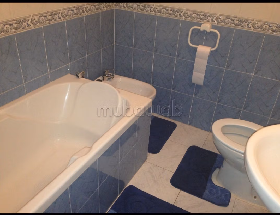 Bonito piso en venta en Castilla. Superficie 151 m². Mobiliario.