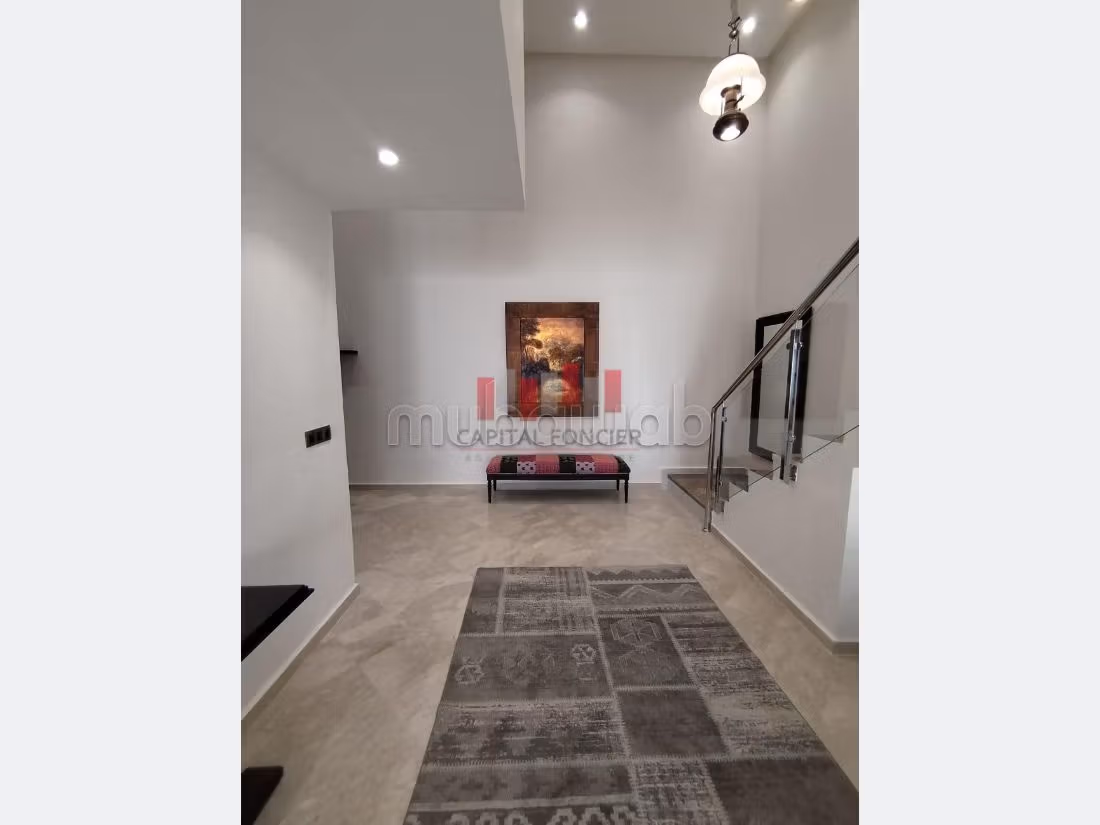 Duplex neuf. Belle hauteur terrasse