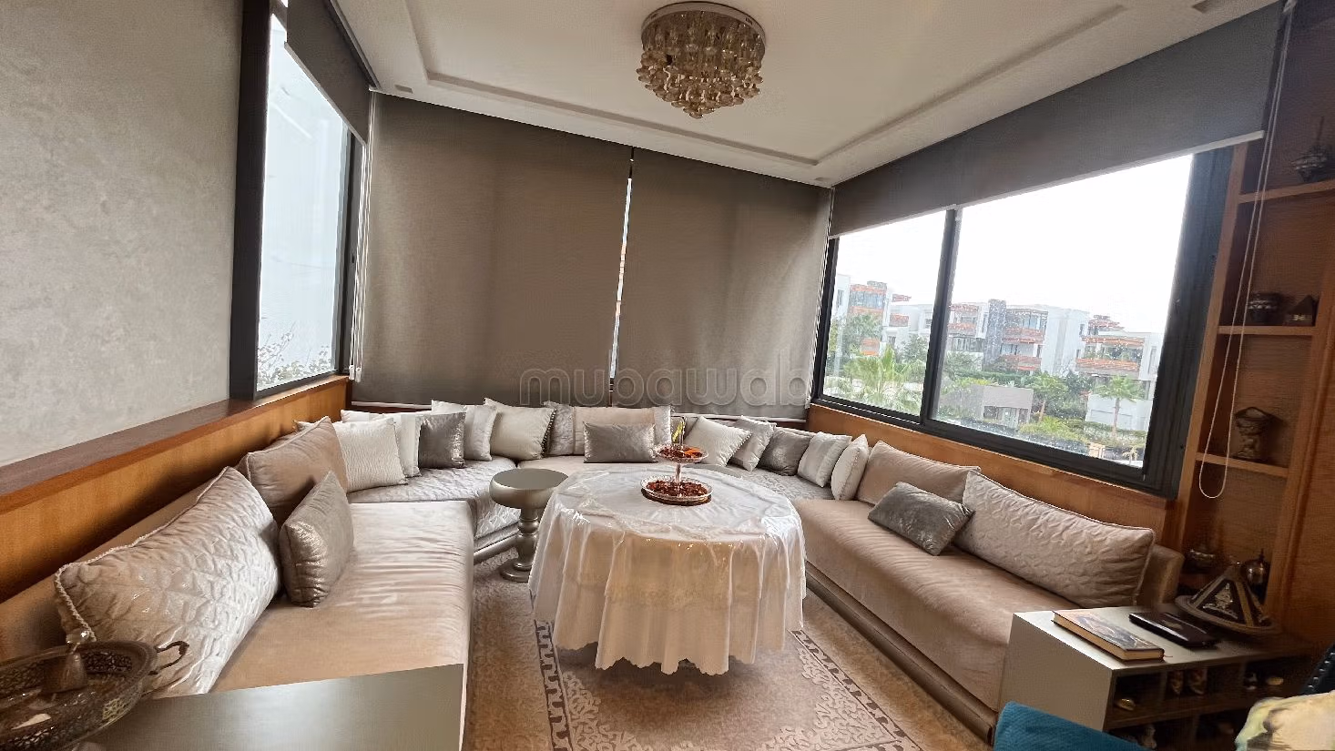 Splendido appartamento in vendita. 4 ampi locali. Giardino, terrazzo. 