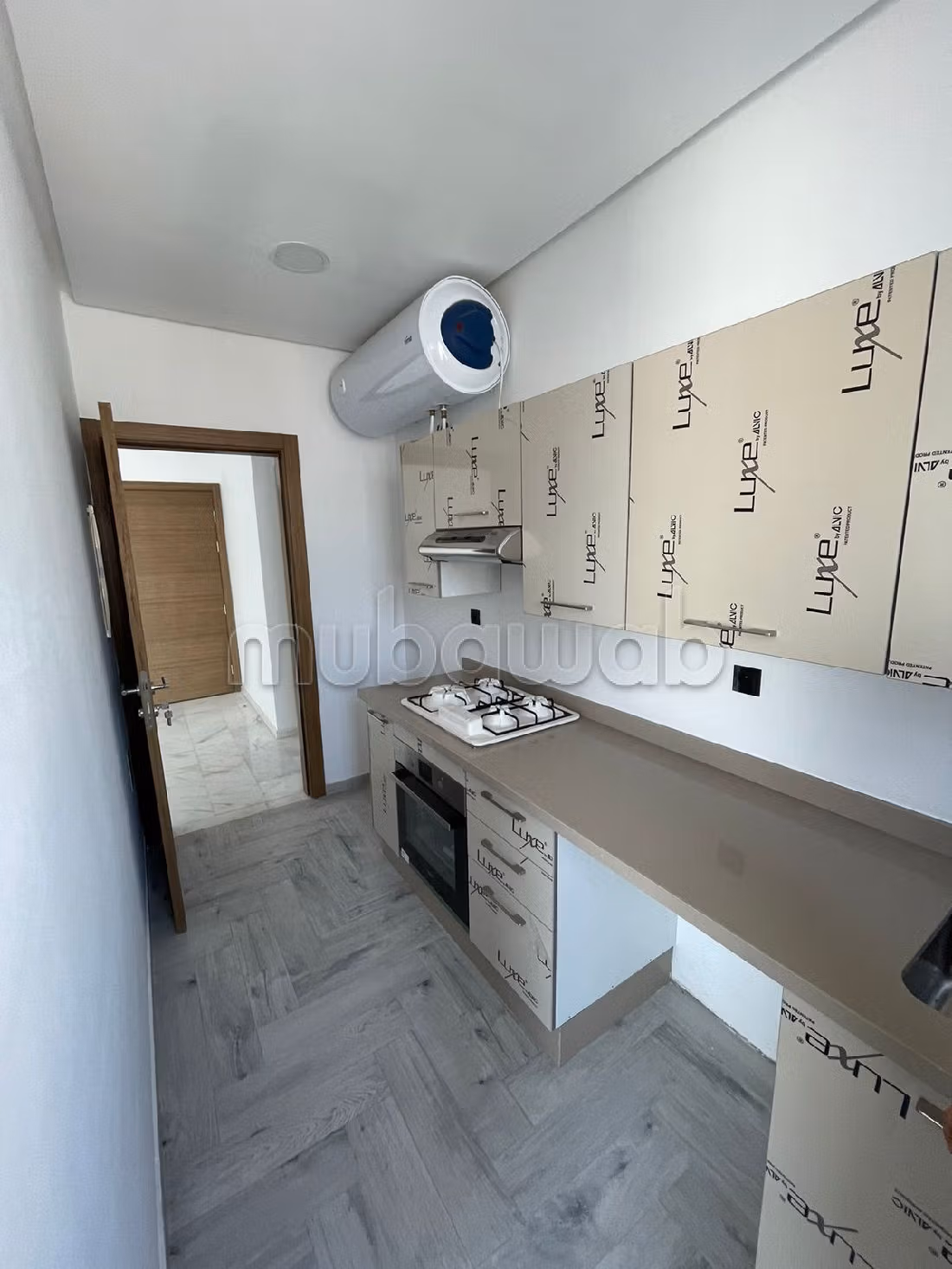 Bel appartement vide à casa finance city