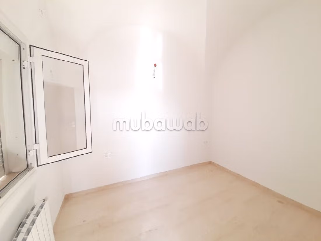 Luxury villa for sale in Hammamet. 4 lovely rooms. Green area, Balcony. 