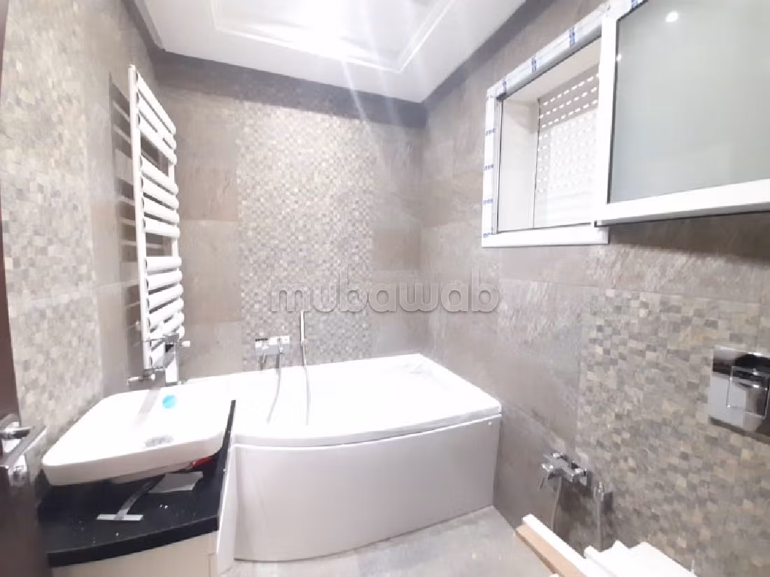 Luxury villa for sale in Hammamet. 4 lovely rooms. Green area, Balcony. 
