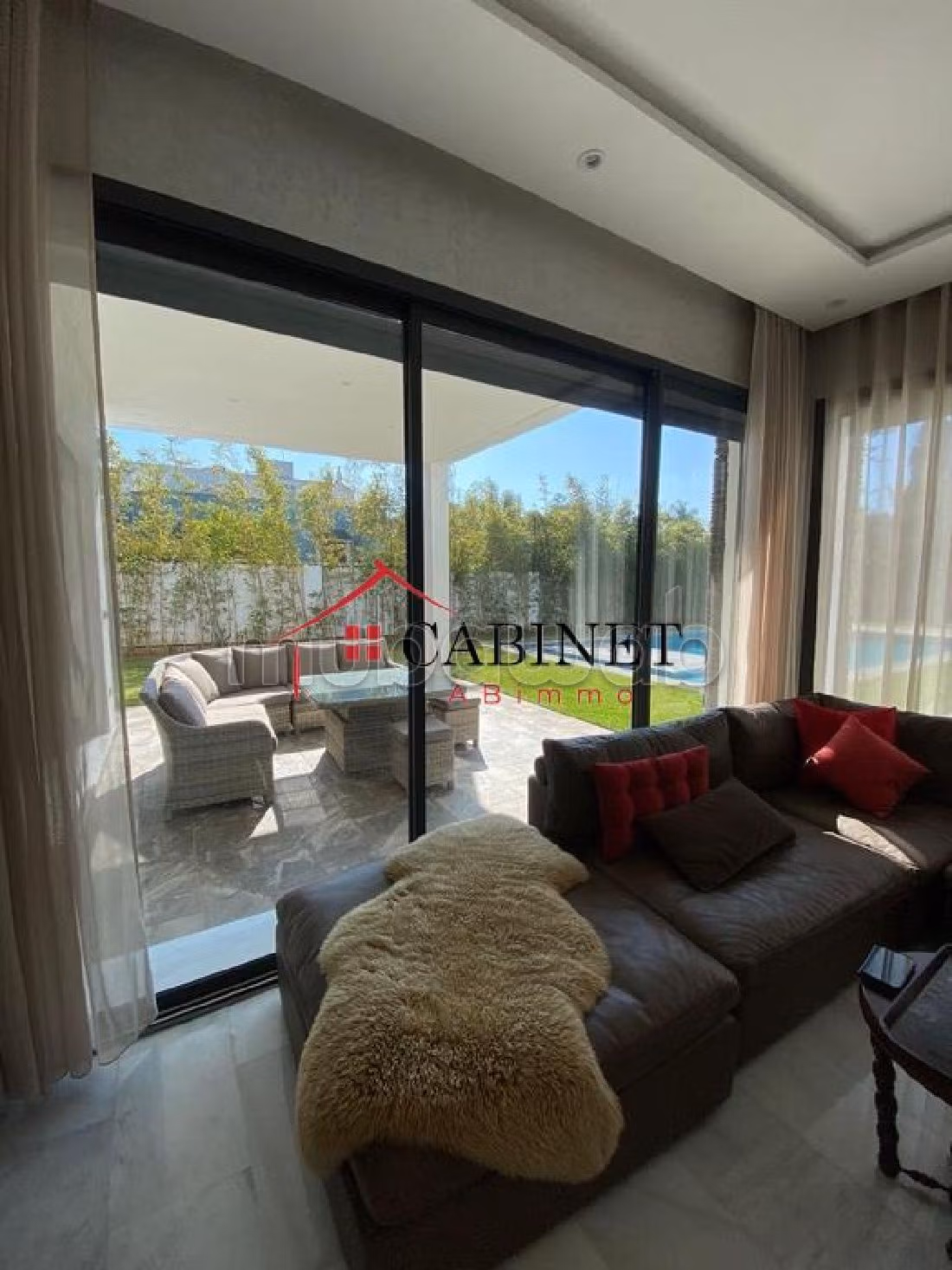 Nu te huur: villa's en luxe woningen in Souissi. 4 Slaapkamers. Volledig gemeubileerd. 