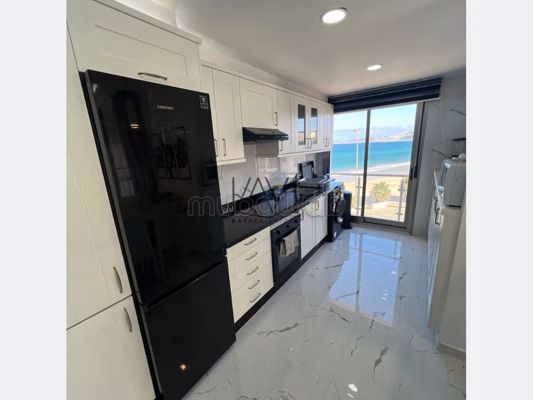 Appartement direct sur mer à louer