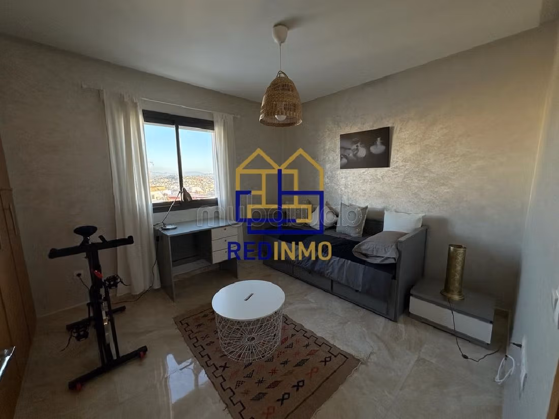 Find an apartment for rent in Centre. 3 beautiful rooms. Well furnished. 