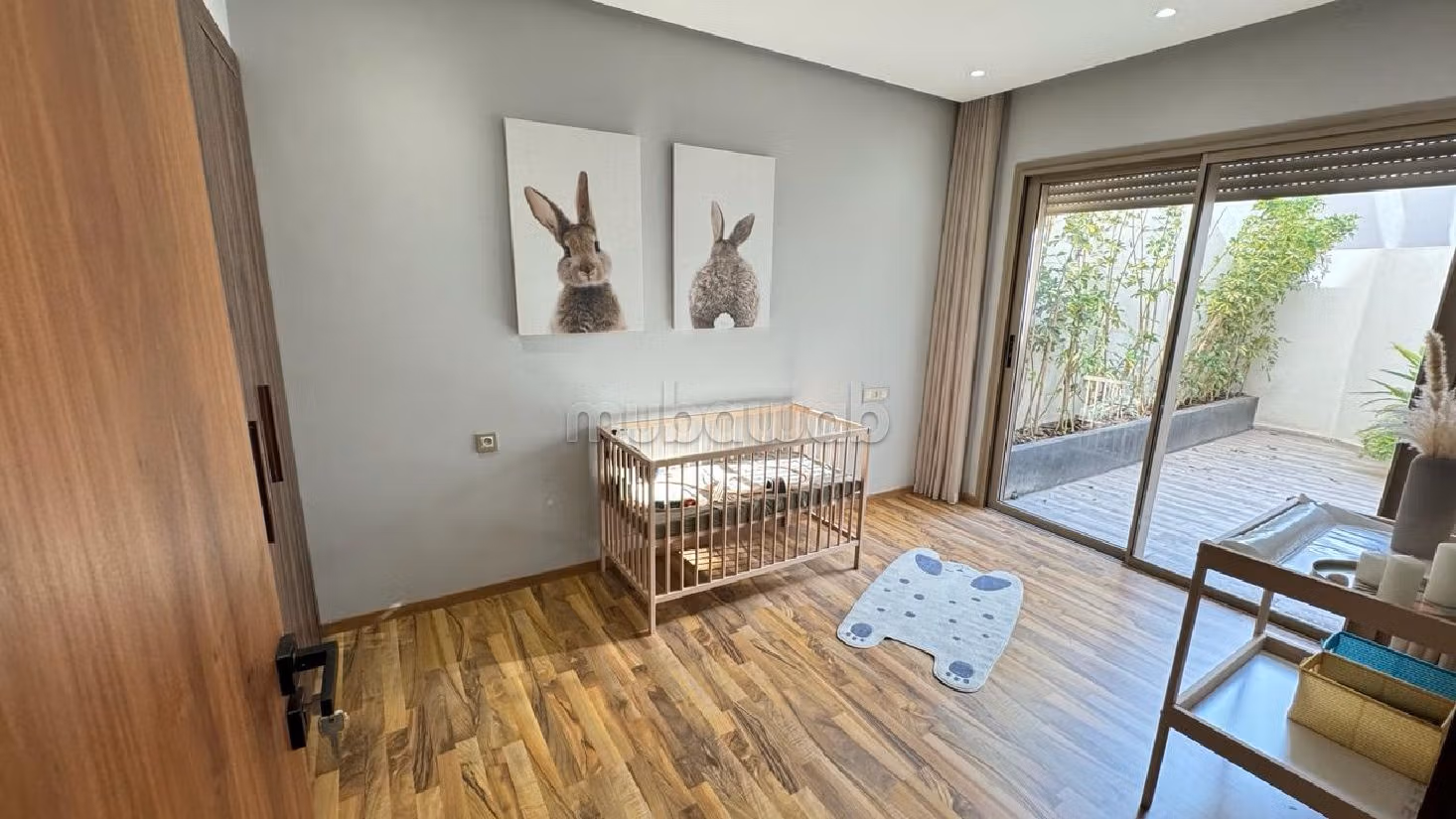 Superbe appartements et studios à vendre à Beauséjour vers CFC et AERIA MALL