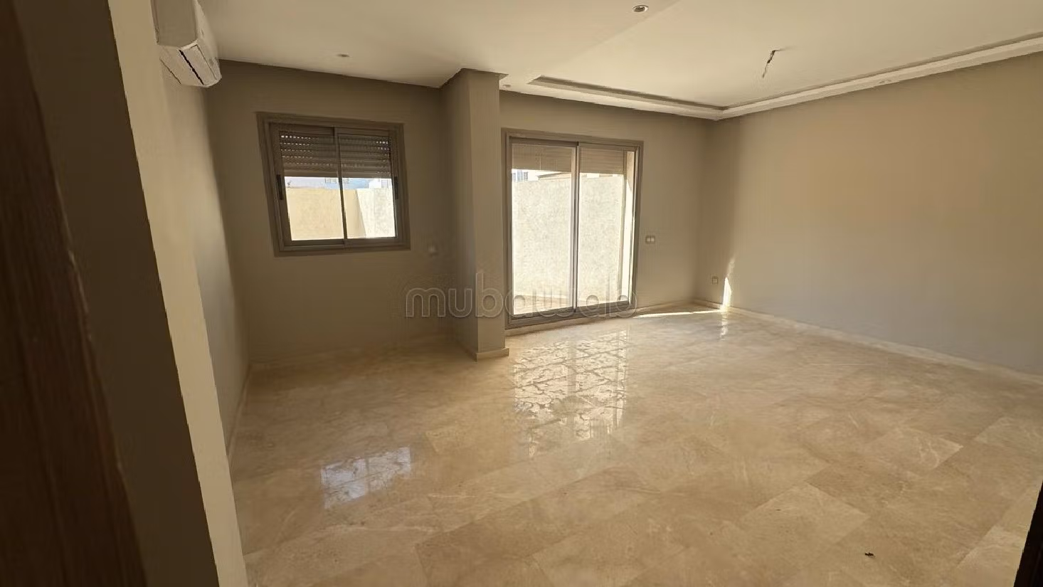 Superbe appartements et studios à vendre à Beauséjour vers CFC et AERIA MALL